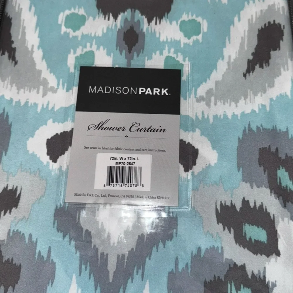 NWT - MADISON PARK - Shower Curtain 72